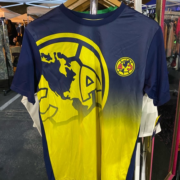CLUB AMERICA SOCCER JERSEY - Picture 1 of 1
